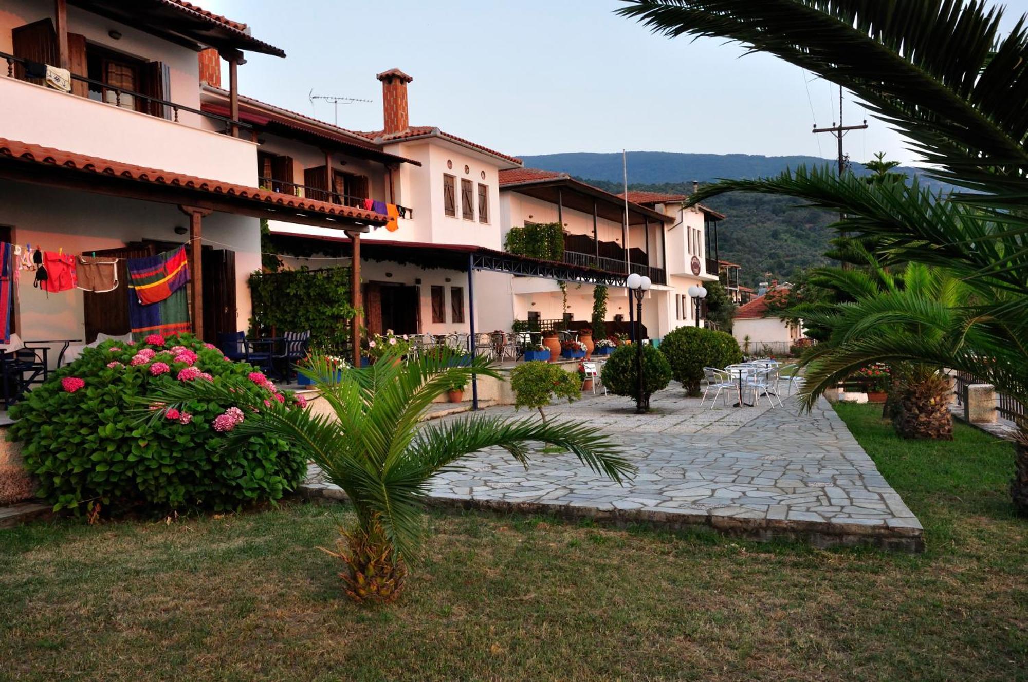 Hotel Hagiati Chorefton Bagian luar foto
