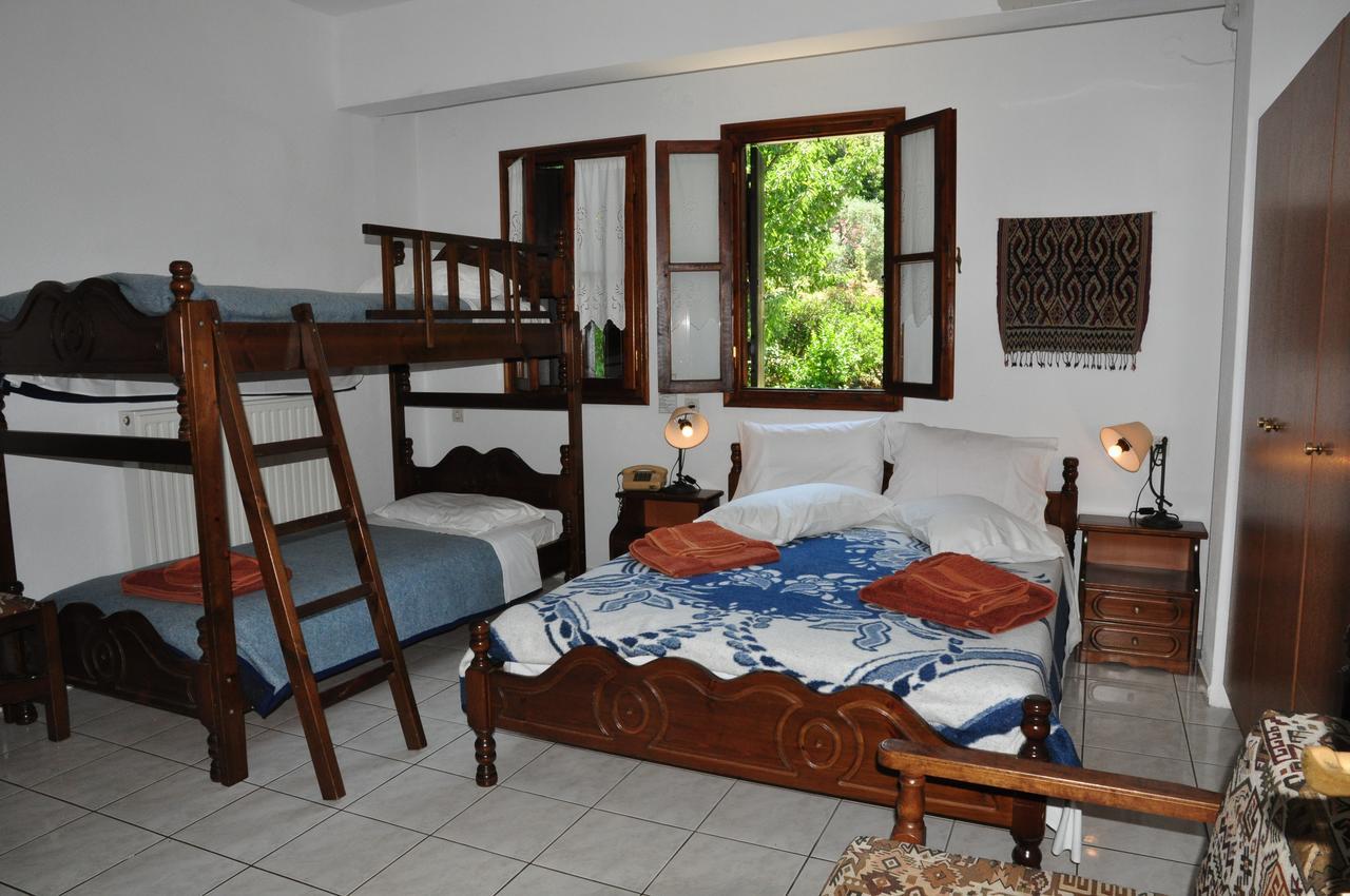 Hotel Hagiati Chorefton Bagian luar foto