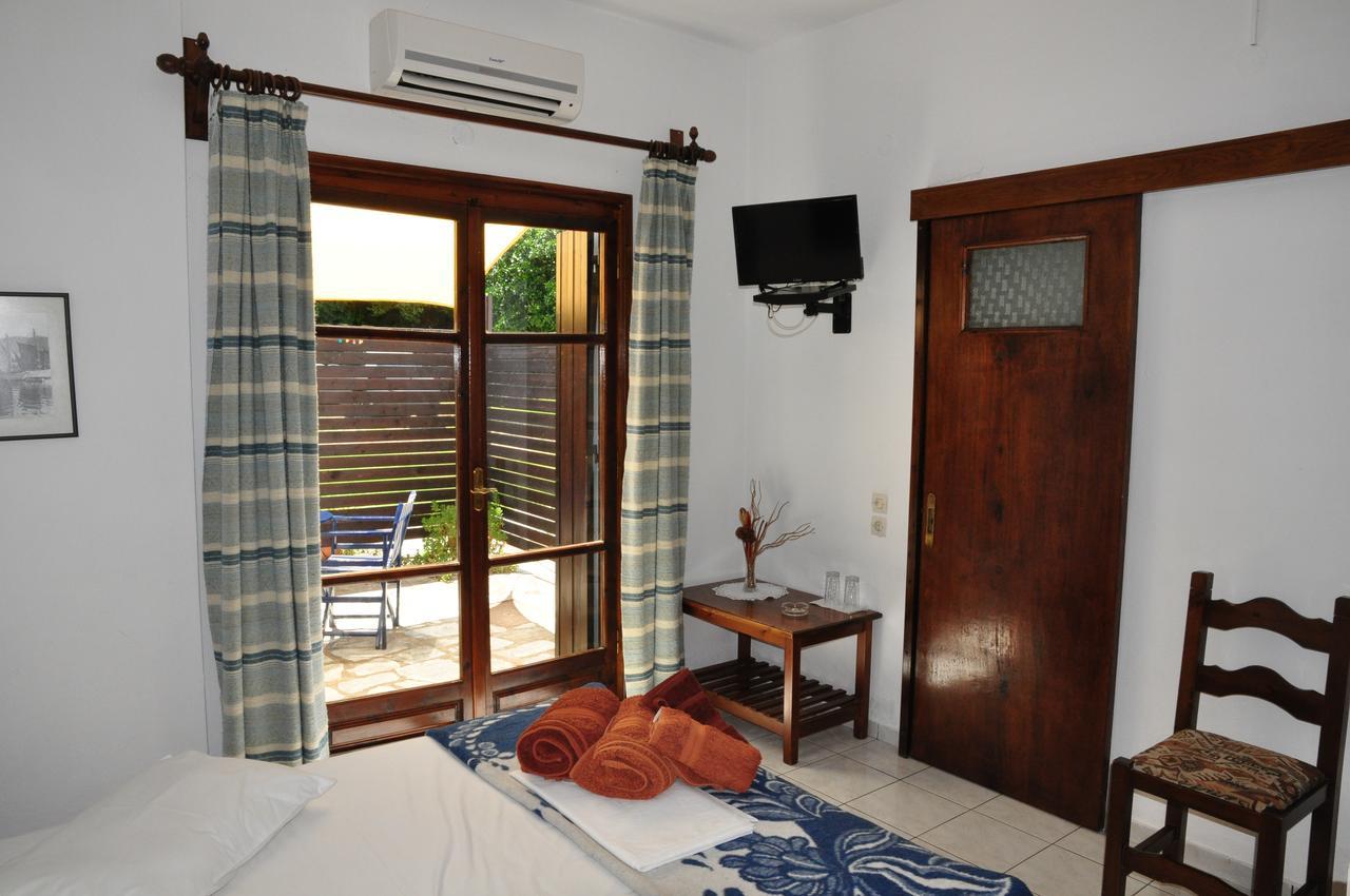 Hotel Hagiati Chorefton Bagian luar foto
