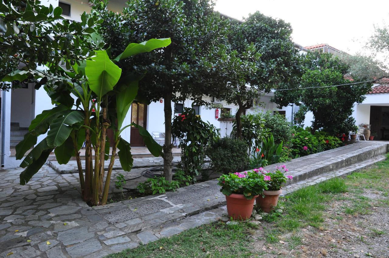 Hotel Hagiati Chorefton Bagian luar foto
